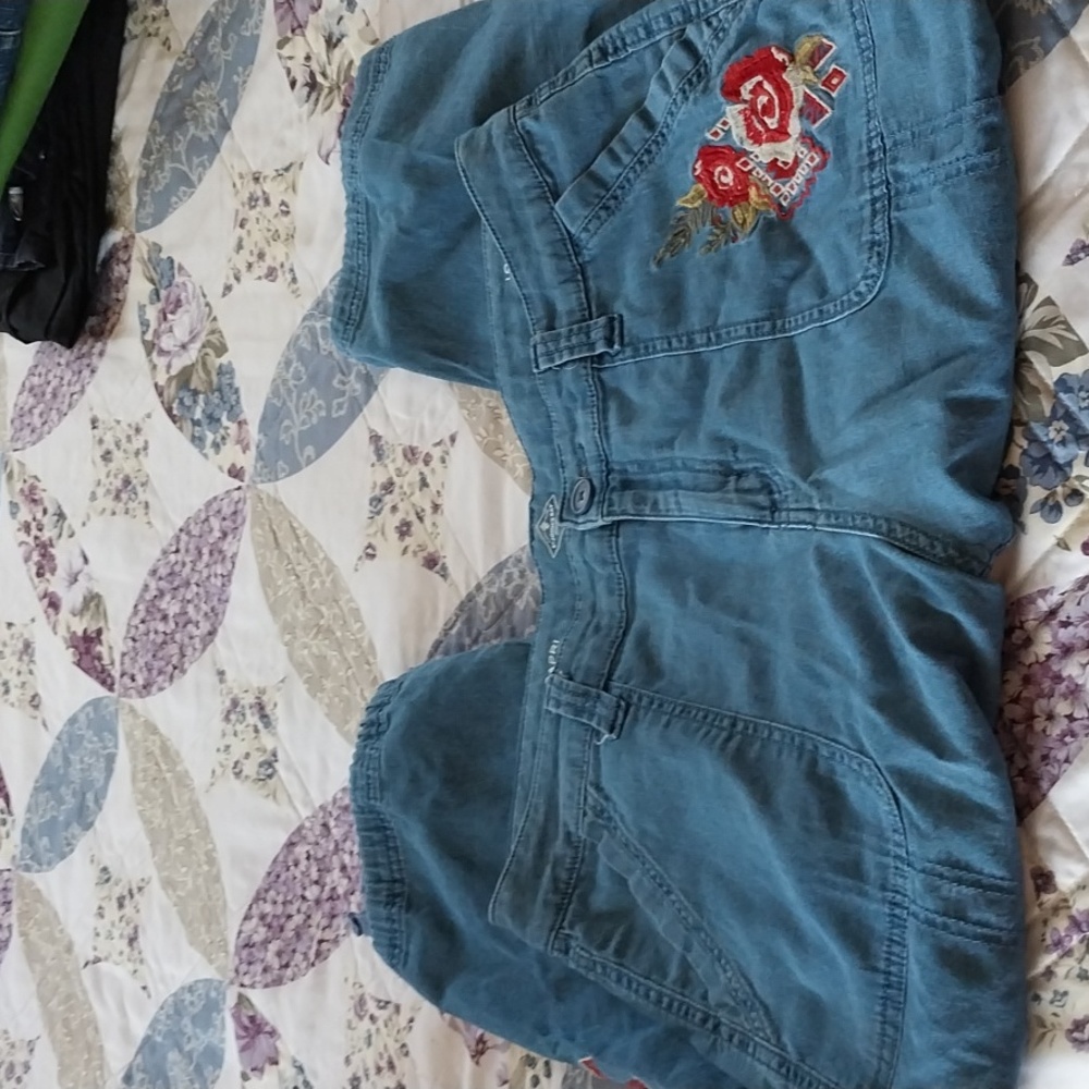 St John's Bay embroidered capris. Size 10